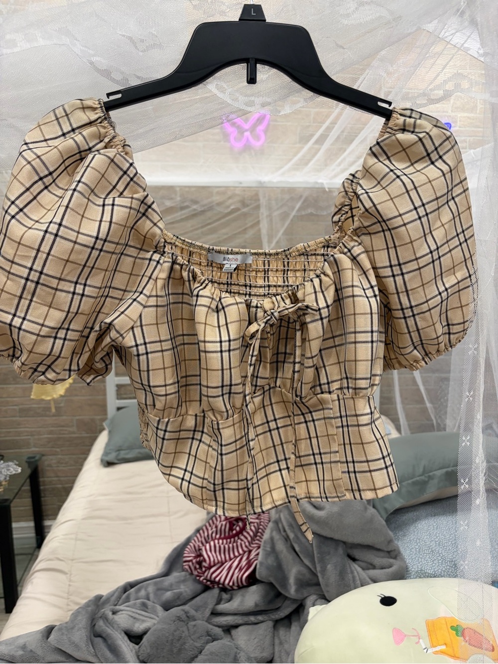Beige Plaid Puff-Sleeve Crop Top with Front Tie